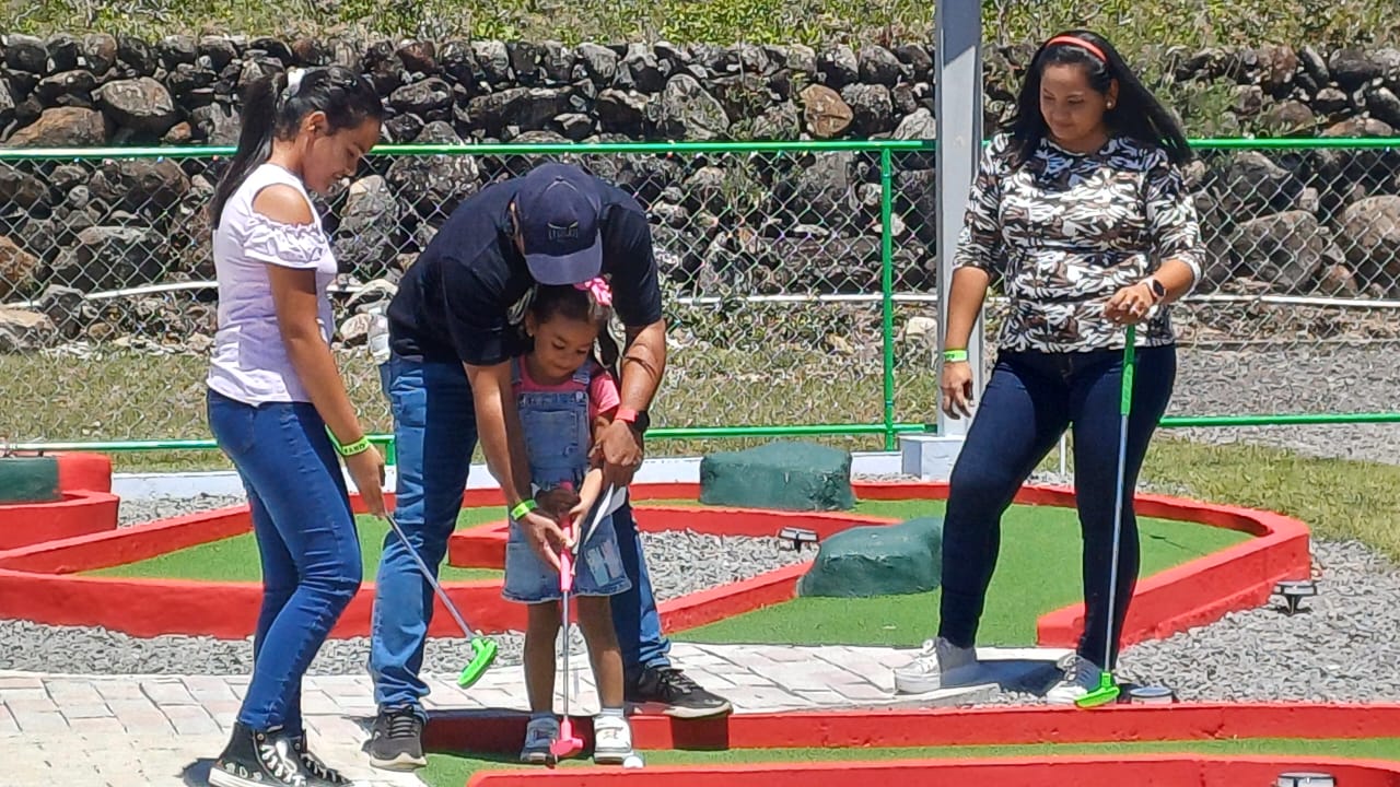 Galería de Fotos Faro Panamá